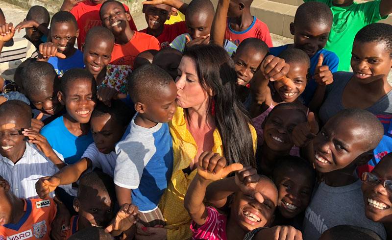 Anja Lovén hjælper børn i Afrika