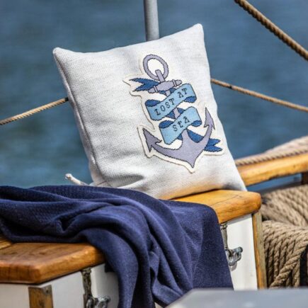 Broderisten Trine pude